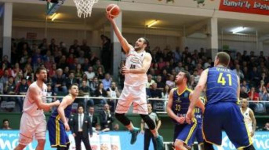 Banvit, Final Four İ&ccedil;in Sahaya &Ccedil;ıkıyor