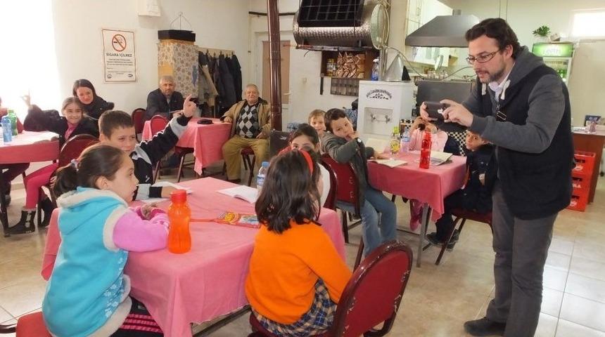 Burhaniyeli &Ouml;ğrenciler Kahvehaneyi Okuma Salonu Yaptı