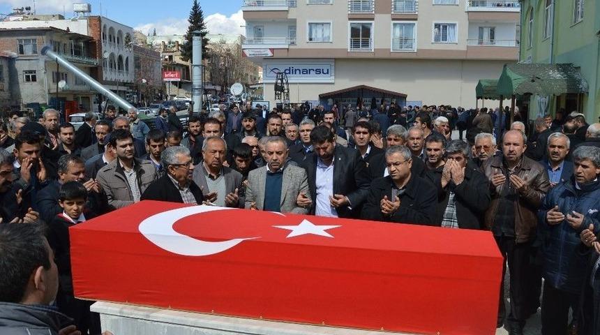 Kazara Kendisini Vuran Polis Memuru Son Yolculuğuna Uğurlandı