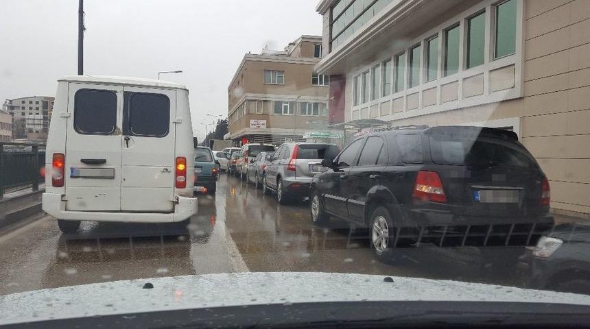 Bursa Trafiğini Duyarsız S&uuml;r&uuml;c&uuml;ler Kilitliyor