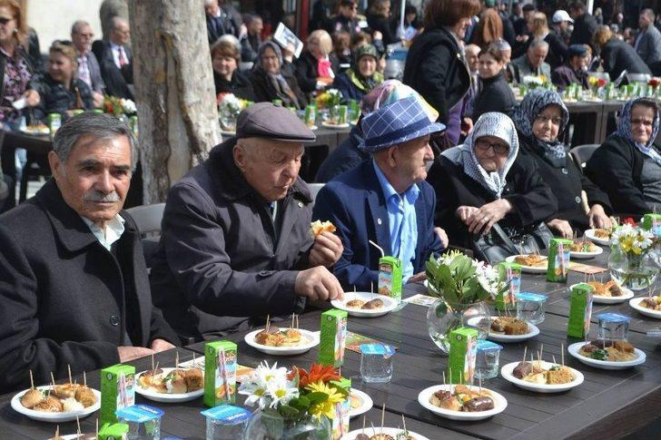 Yaşlılar Haftasında Yaşlılara Özel Eğlence G2