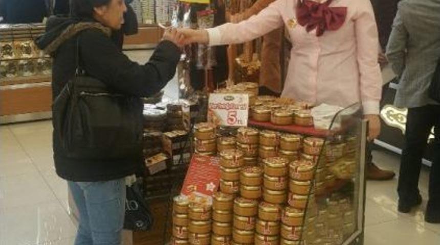 Tuğba Kuruyemiş&rsquo;in Yeni &Uuml;r&uuml;n&uuml; Fıstık Ezmesi Stantlarda Yerini Aldı