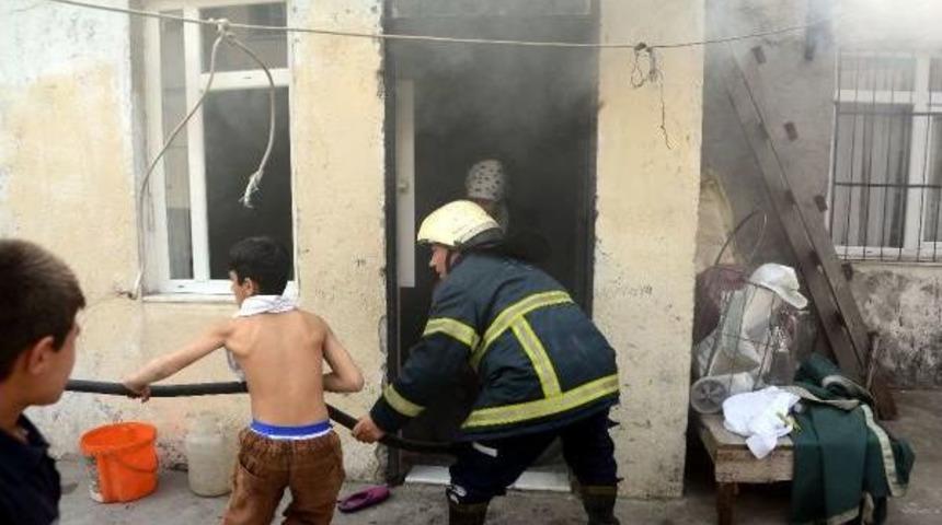 Makinedeki Fazla &Ccedil;amaşır Evi Yaktı