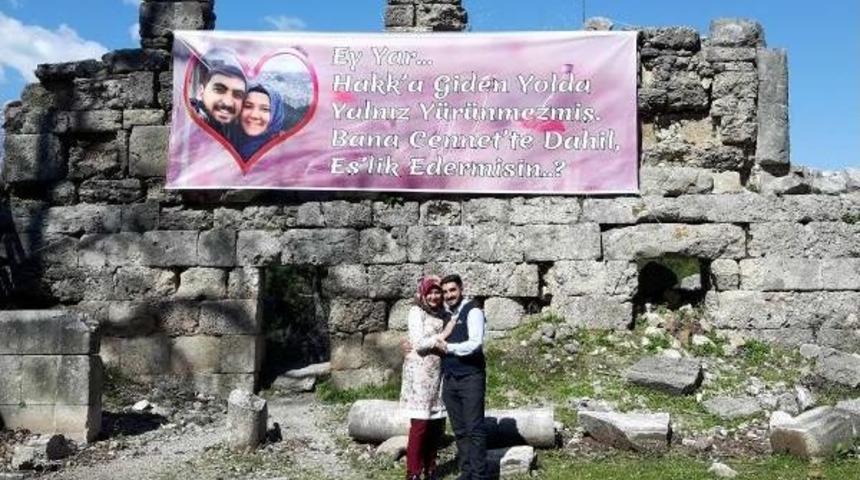 Antik Kentte S&uuml;rpriz Evlilik Teklifi