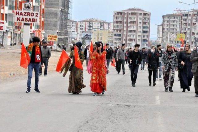 Diyarbakır'da Nevruz Alanına Bıçakla Girmek Isteyen 1 Kişi Vuruldu