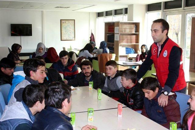 Gençlik Merkezinden Türk Dünyası Ve Türk Toplulukları Haftası Kutlaması