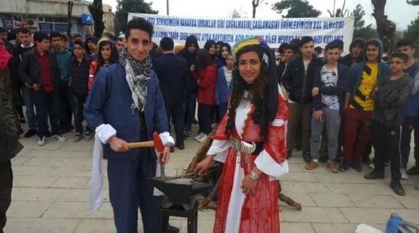 Siirt'te 3 Dilli Nevruz Kutlaması