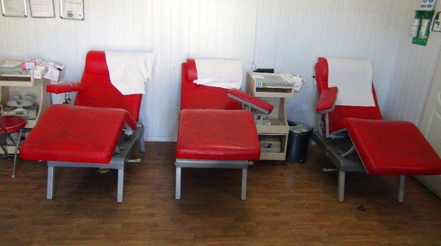 Kan Bağış İstasyonuna Giren Hırsız &Ccedil;alacak Bir Şey Bulamayınca Ortalığı Dağıttı