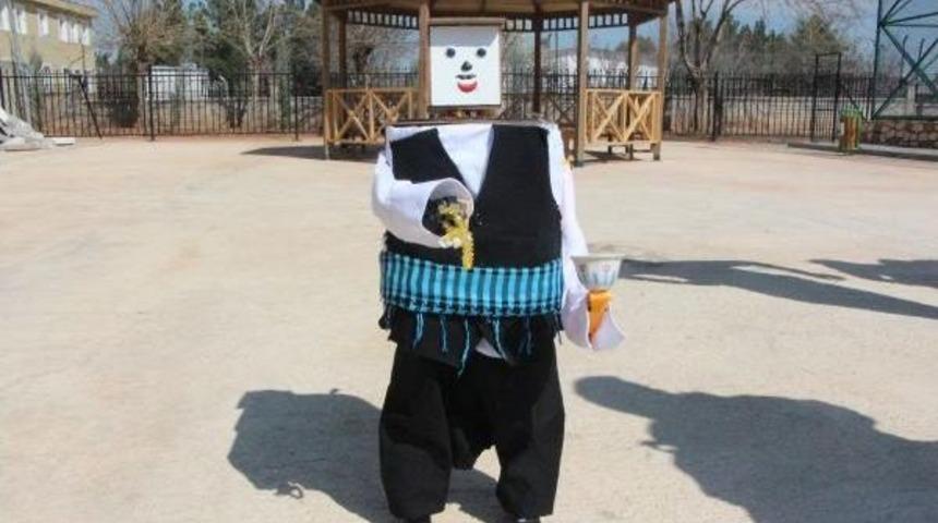 Şanlıurfalı &Ouml;ğrenci, Atık Malzemelerden Robot Yaptı