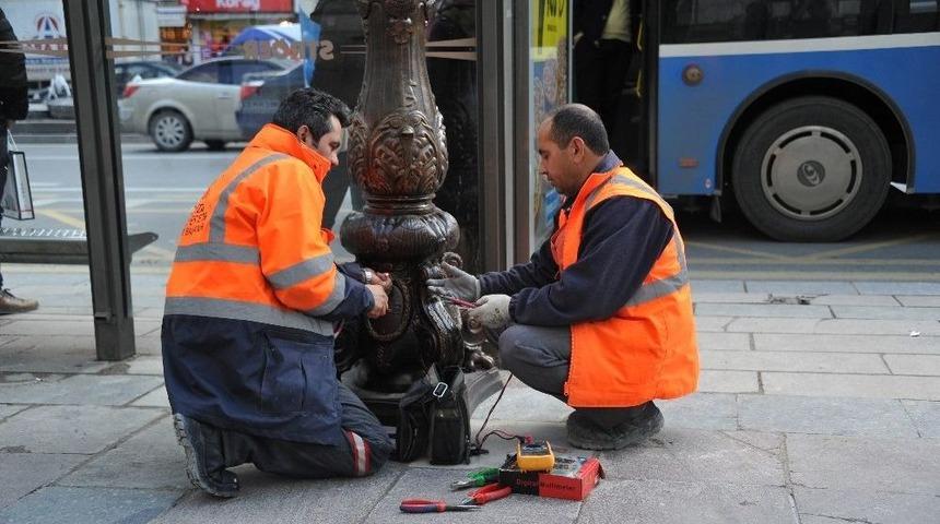 15 Temmuz Kızılay Milli İrade Meydanı Ve Atat&uuml;rk Bulvarına Dekoratif Aydınlatma Direkleri