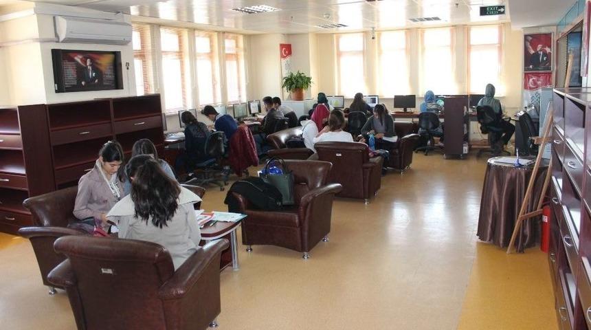 Kilis’te Kütüphanelerde 44 Bin 670 Kitap Bulunuyor