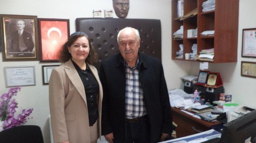 Sanki Tek Mahalle İki Muhtar Gibiler