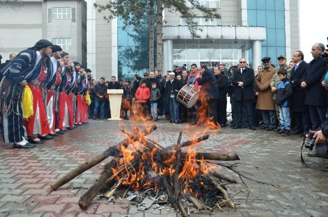 Muş&rsquo;ta Nevruz Bayramı T&ouml;renle Kutlandı