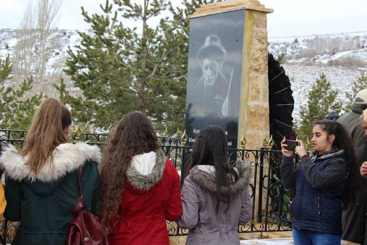 Dostları Aşık Veysel’i Unutmadı G1