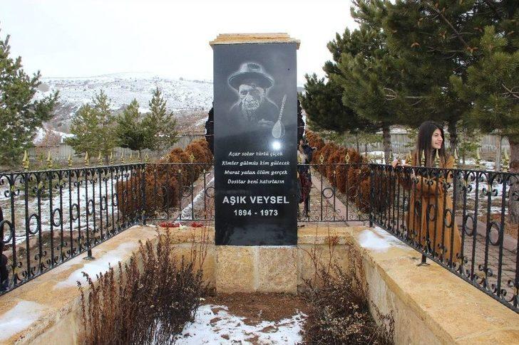 Dostları Aşık Veysel’i Unutmadı G2