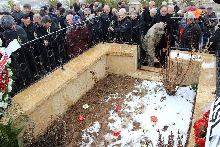 Dostları Aşık Veysel’i Unutmadı G5