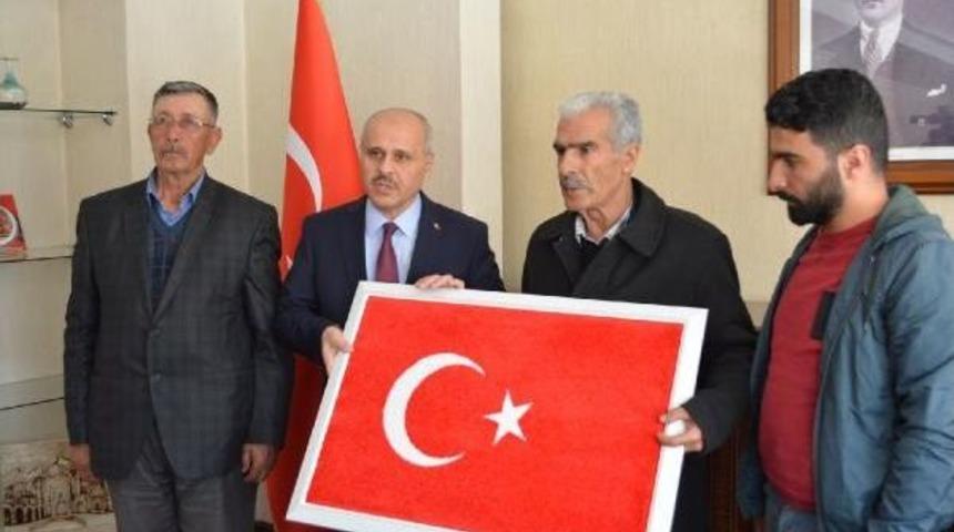 Şehit Polis Sekin’In Babası, Halisdemir’In Kabrini Ziyaret Etti