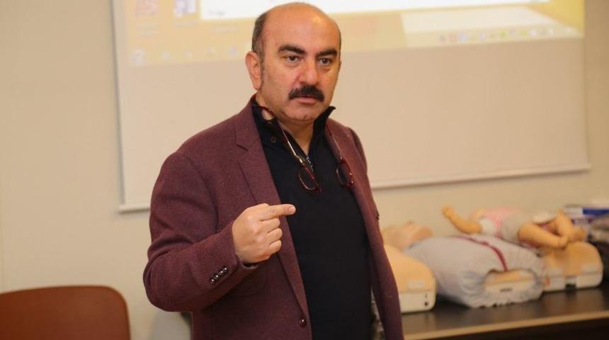 G&ouml;n&uuml;ll&uuml; İlk Yardımcılar Yetişiyor