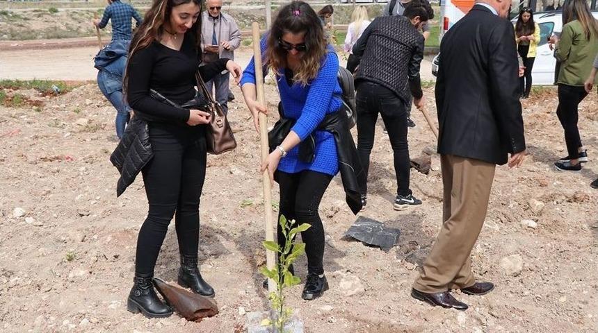 Toros &Uuml;niversitesi &Ouml;ğrencilerinden Toroslar&rsquo;a Hatıra Ormanı