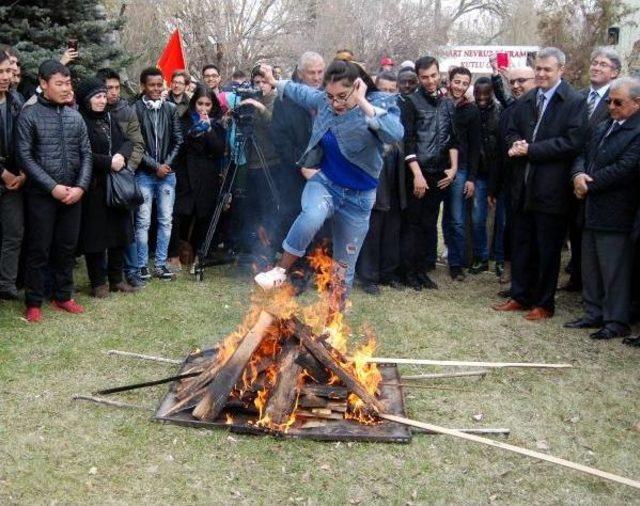 Kayseri'de Renkli Nevruz Kutlaması