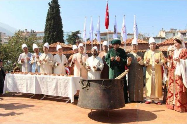 Şifalı Mesir Nevruz Ateşiyle Karıldı