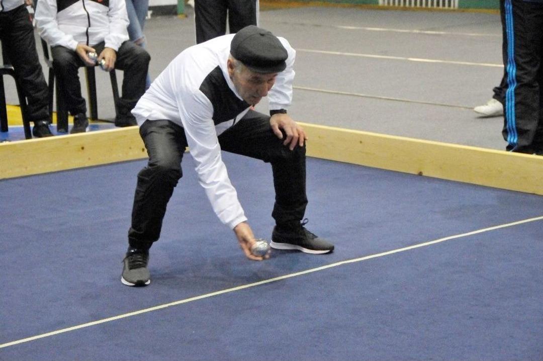 70&rsquo;lik Dedelerin Kıyasıya &rsquo;bocce&rsquo; M&uuml;cadelesi