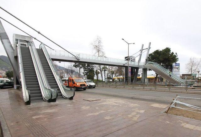 Ordu’ya Yürüyen Merdivenli Üst Geçit