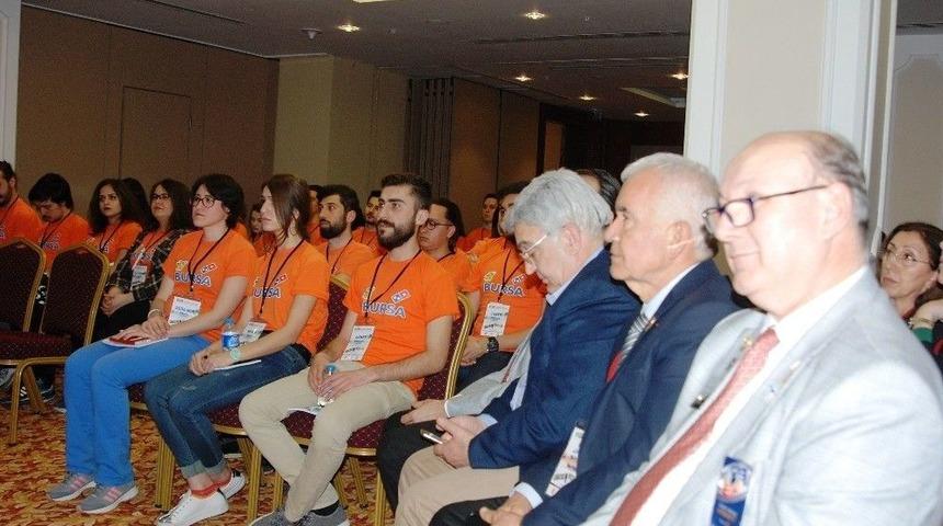 Demirtaş Rotary Gen&ccedil;lere Liderlik Ve Mizahı Anlattı
