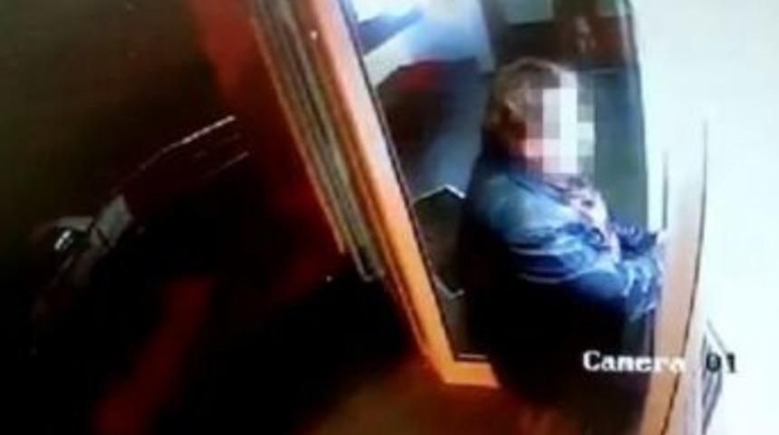 6 Ay Boyunca Komşusunun Maaşını &Ccedil;aldı