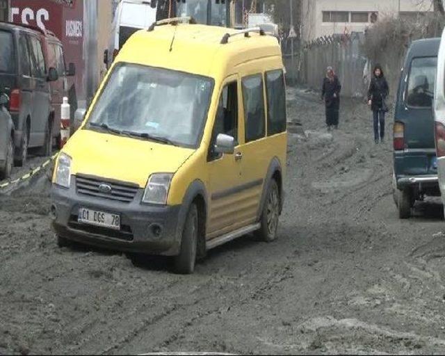 Kadıköy'de Oto Sanayi Sitesi Esnafının Yol Isyanı