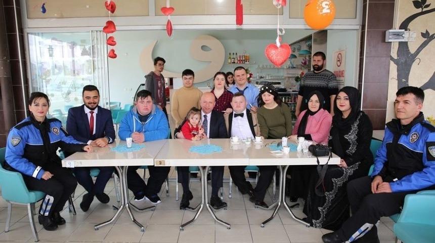 &Ccedil;olakbayrakdar, "down Sendromluların Her Zaman Farkında Ve Daima Yanındayız"