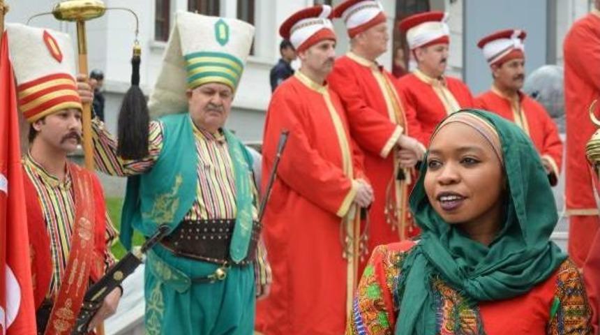 Bursa'da Nevruz Kutlamalarında Yabancıların Mehter Ilgisi