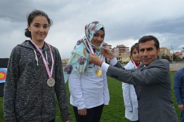 Okular Arası Okçuluk Müsabakaları Yoğun İlgi Gördü