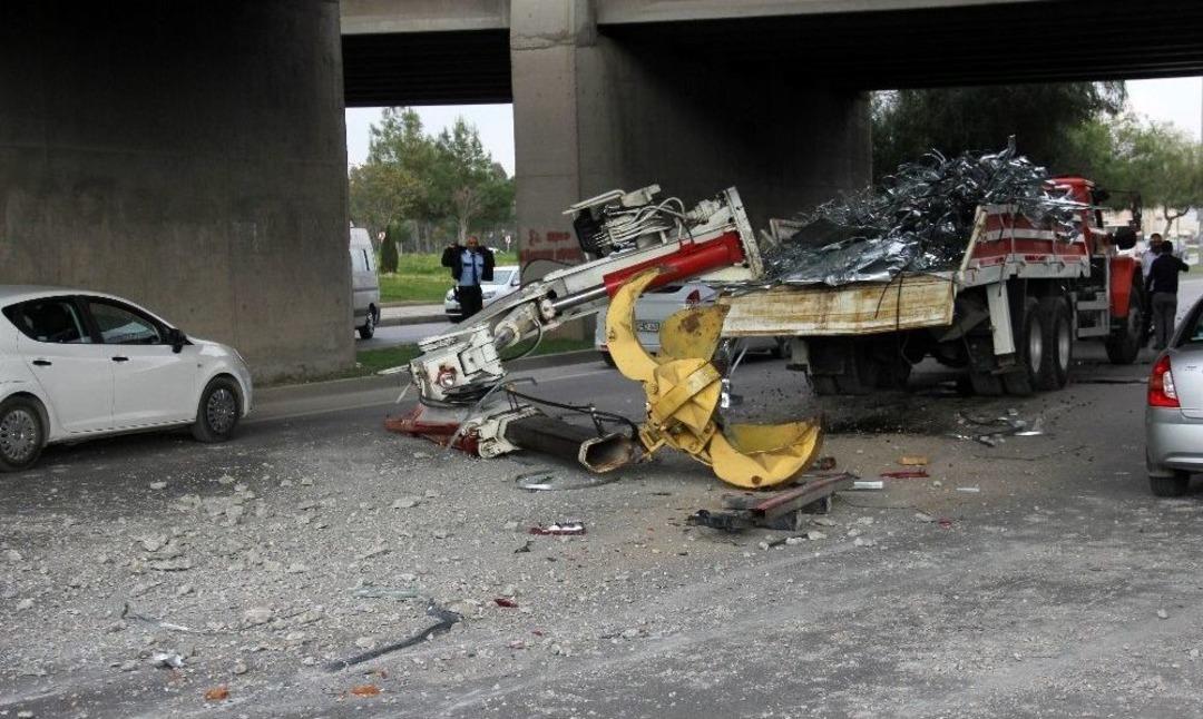 Vin&ccedil; K&ouml;pr&uuml;ye &Ccedil;arptı, Engelli &Ccedil;ocuklar &Ouml;l&uuml;mden D&ouml;nd&uuml;