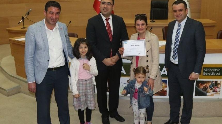 Akhisarlı 45 Girişimci Adayına Sertifika T&ouml;reni