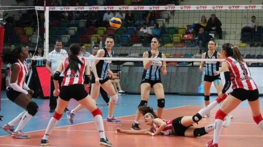 Samsun B&uuml;y&uuml;kşehir Anakent-Beylikd&uuml;z&uuml; Voleybol İhtisas: 0-3