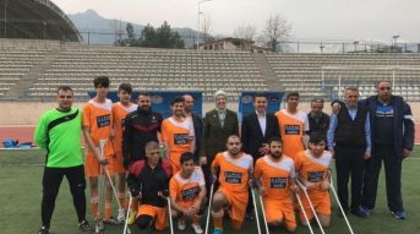 Ayyıldız Ampute Futbol Takımı Liderliğini S&uuml;rd&uuml;r&uuml;yor