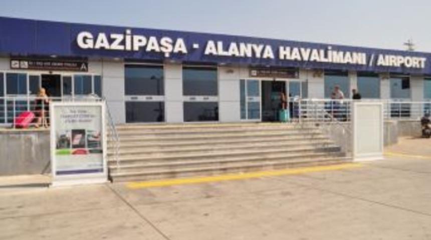 Gazipaşa-alanya Havalimanı Turiste Hasret