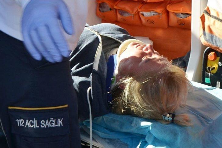 Milas’ta Kamyonet İle Motosiklet Çarpıştı, 1 Yaralı