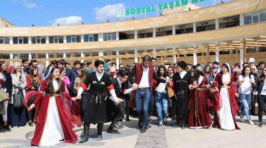 Kb&uuml;&rsquo;de Nevruz Coşkuyla Kutlandı