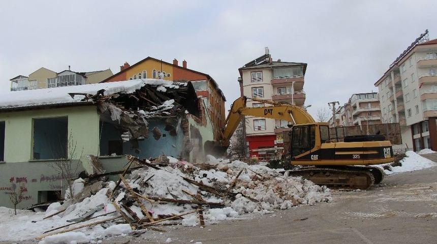 Seydişehir&rsquo;de Eski Sağlık Meslek Lisesi Binasının Takas İşlemleri Başlatıldı