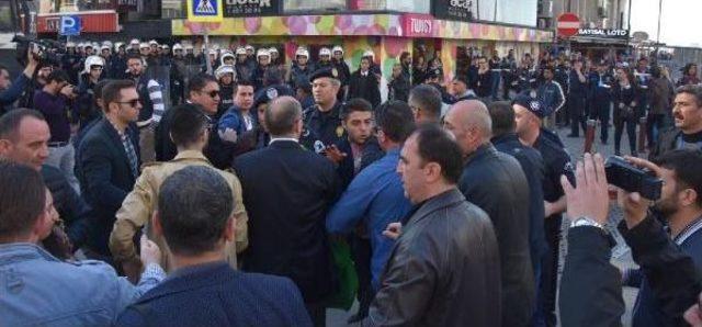 İzmir'deki Nevruz Gündoğdu'da Kutlandı (2)