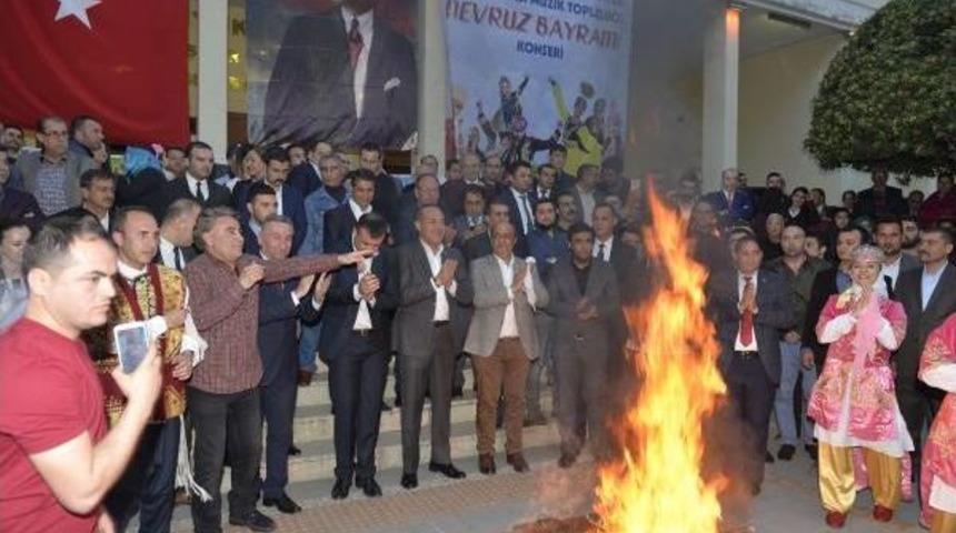 Başkan S&ouml;zl&uuml; Demir D&ouml;vd&uuml;