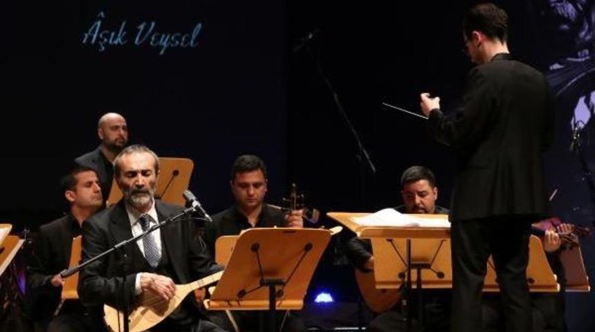 Aşık Veysel &Ouml;l&uuml;m&uuml;n&uuml;n 44'&uuml;nc&uuml; Yılında Anıldı