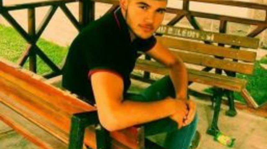 Ders &Ccedil;ıkışı Kalp Krizi Ge&ccedil;iren &Uuml;niversite &Ouml;ğrencisi Hayatını Kaybetti