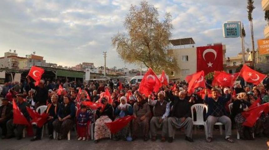 Kalkınma Bakanı Elvan, Mahallelilerle Buluştu