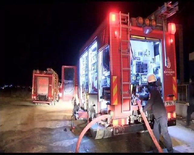 Silivri'de Korkutan Fabrika Yangını
