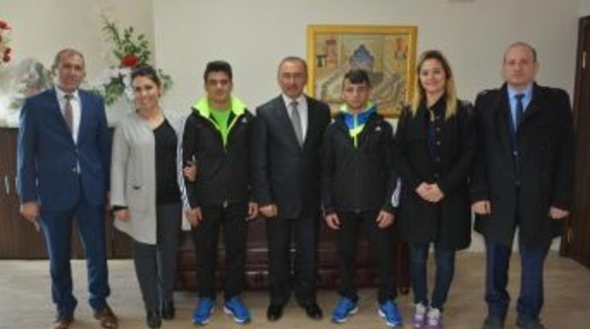 G&uuml;reş&ccedil;i &Ouml;ğrencilerden Başkan K&ouml;ksoy&rsquo;a Ziyaret