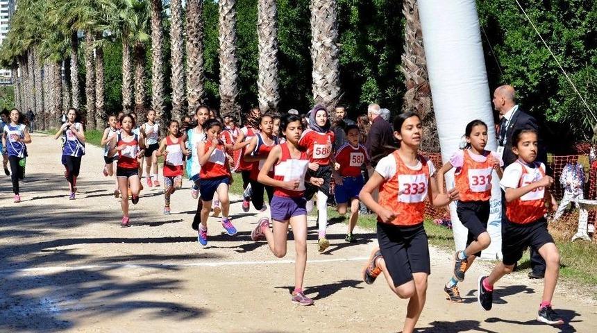 Atletizm Geliştirme Projesi Grup M&uuml;sabakaları Adana&rsquo;da Yapıldı