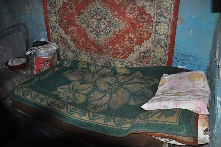 Kars’ta Kalp Hastası Yaşlı Adam Mum Işığında Yaşam Mücadelesi Veriyor G2